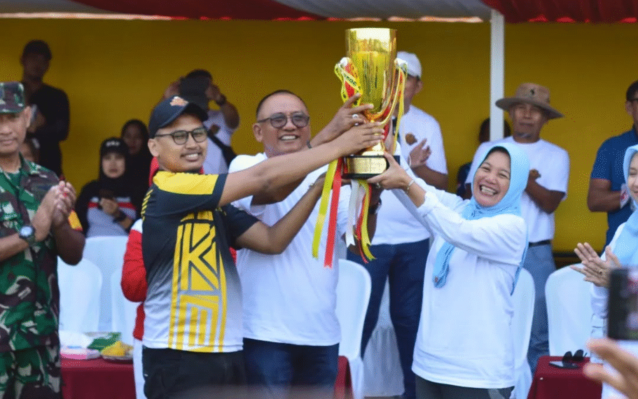 Pembukaan AKD Kapas Cup 2025 Resmi Digelar di Lapangan Gelora Pemuda Plesungan